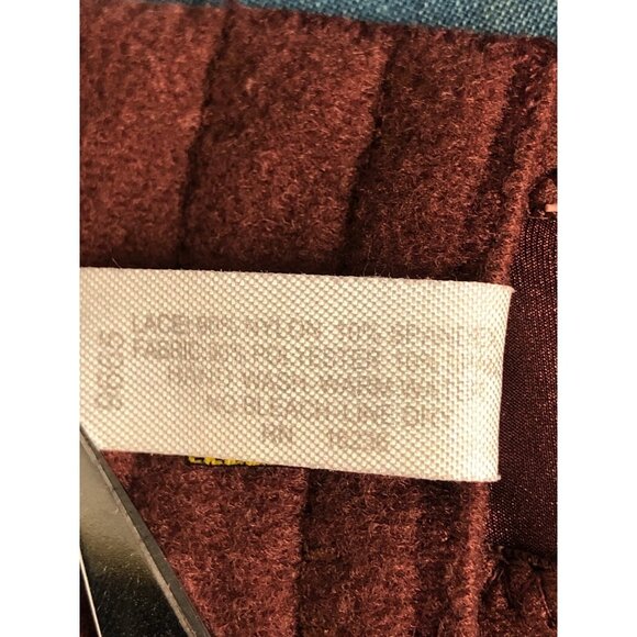 QT Bra Women Size 42D Brown Lined Underwire Back Close Lace Adjustable Straps - Picture 11 of 12